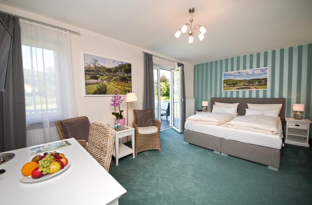 Hotel Jaegerhof Staatsbad Brückenau Buitenkant foto