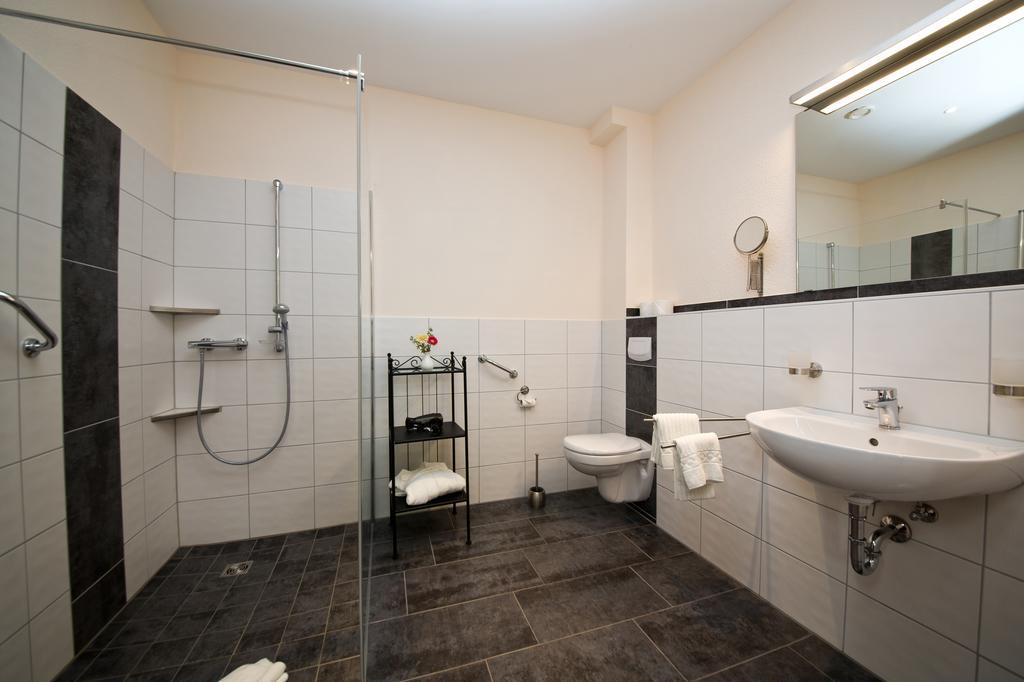 Hotel Jaegerhof Staatsbad Brückenau Buitenkant foto