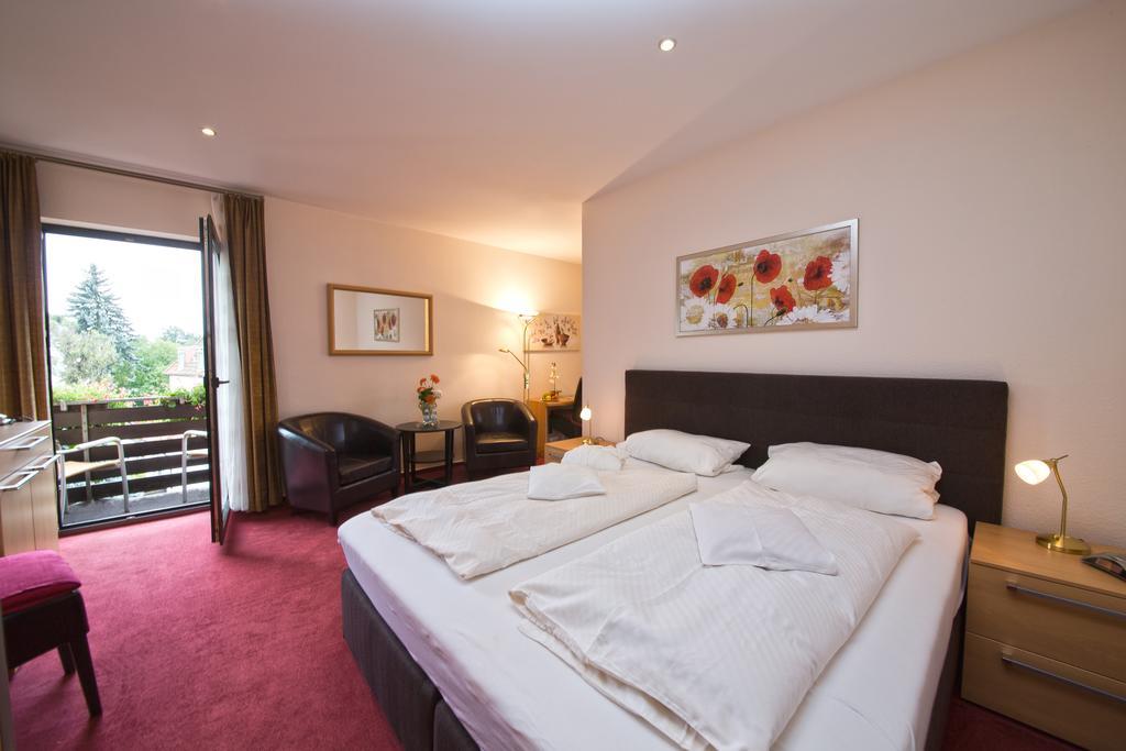 Hotel Jaegerhof Staatsbad Brückenau Buitenkant foto